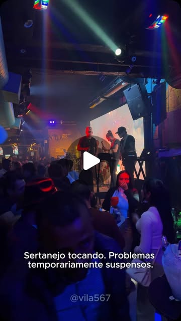 Pista cheia: sertanejo tocando, problemas temporariamente suspensos